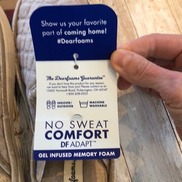 "Dearfoam" ladies quilted gel infused memory foam slippers - NWT, size L(9/10) - Picture 6 of 6